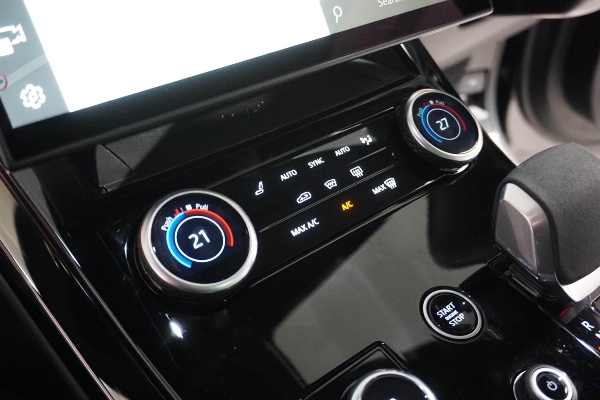 Land Rover Range Rover Sport 3.0 D300 MHEV Dynamic SE SUV 5dr Diesel Auto 4WD Euro 6 (s/s) (300 ps)